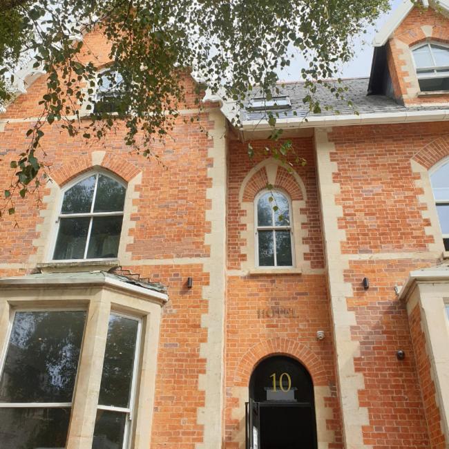 The Spires Serviced Apartments カーディフ エクステリア 写真